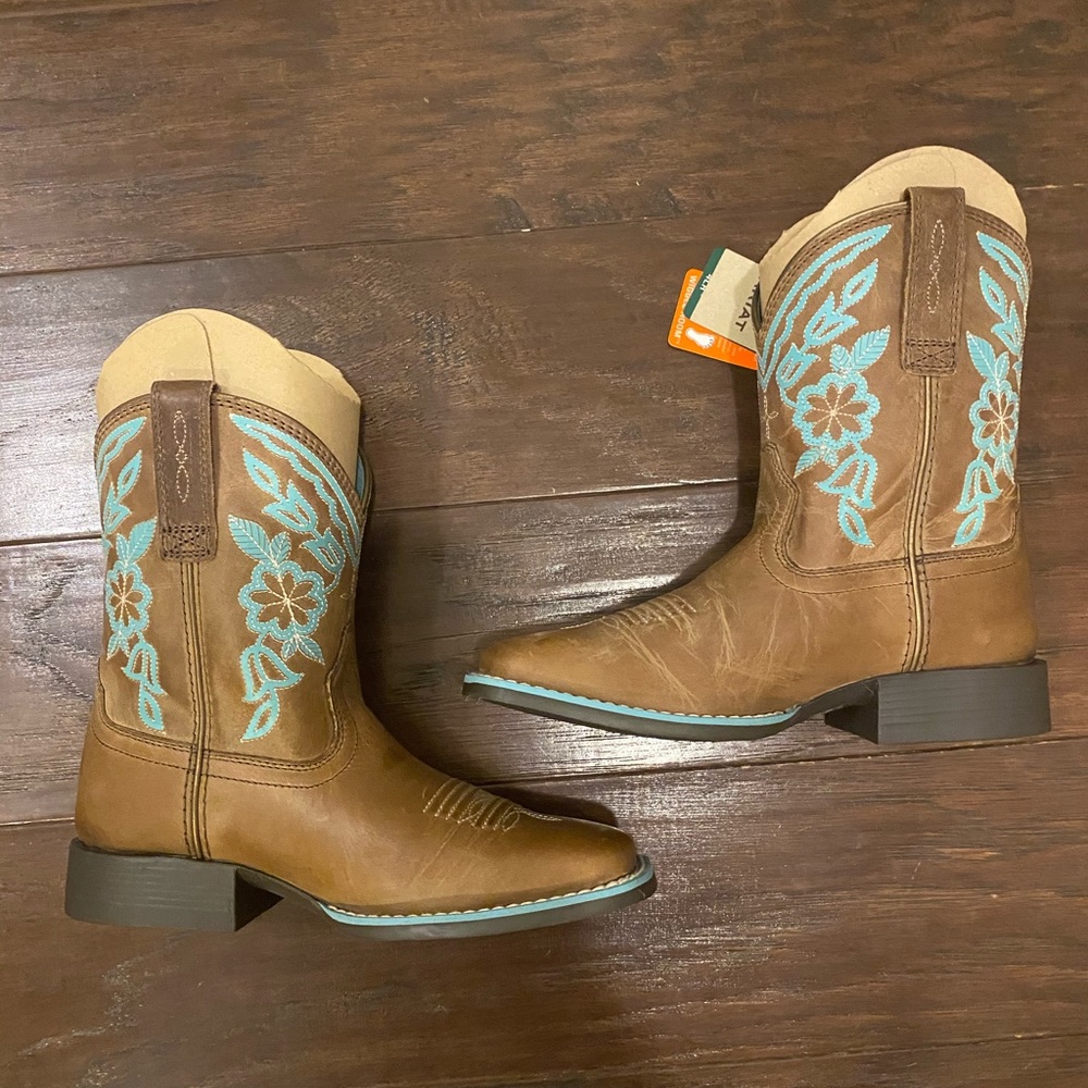 NWT Ariat Kids Cattle Cate boot ons size big girl 1